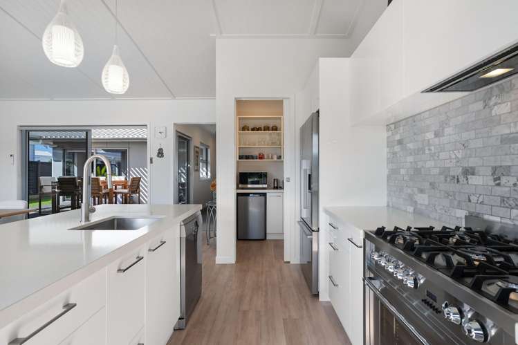 105 Motu Hei Pauanui_8