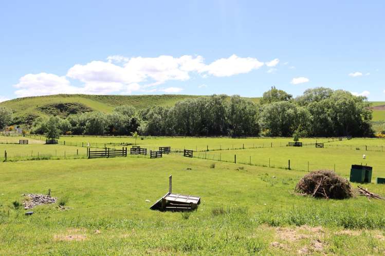 21 Benson Road Nightcaps_2