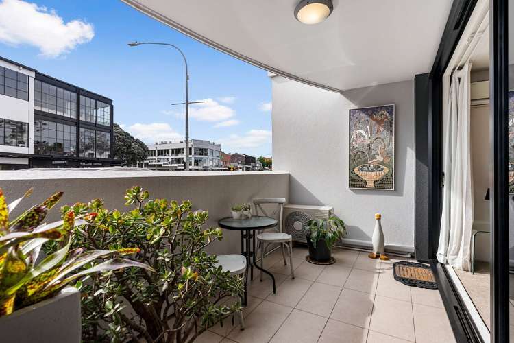 1I/175 Hurstmere Road Takapuna_17