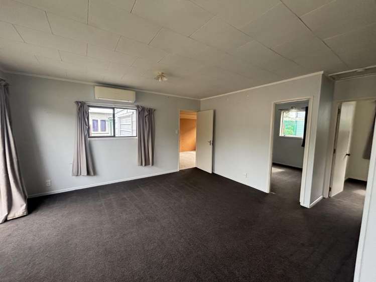 1/1367 Te Rahu Road 11385_2