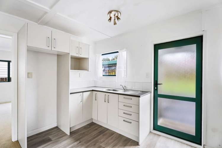 415 West Coast Road Glen Eden_10