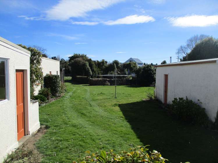 7 Park Lane Owaka_14