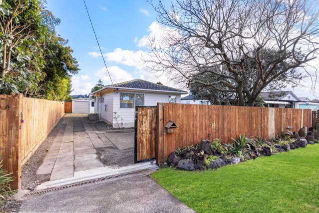 315 Swanson Road Ranui_2