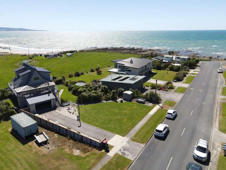 10 Rimu Street Kaka Point_36