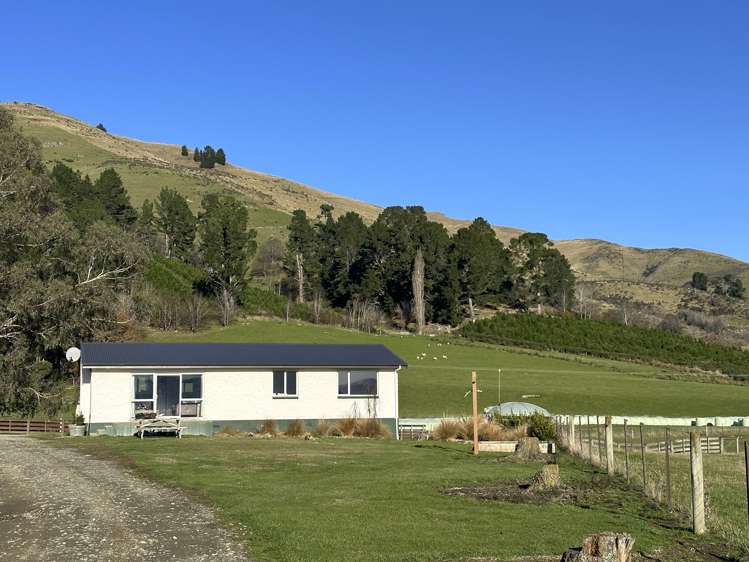 142 East Dome Station Road Lumsden Surrounds_18