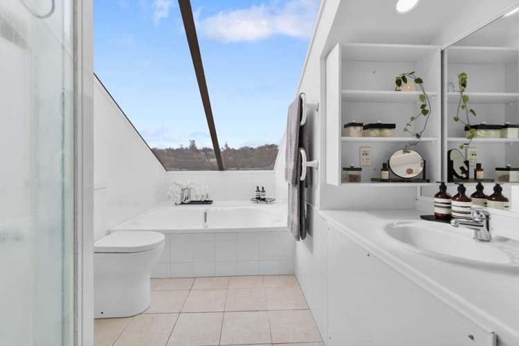 6 Leys Crescent Remuera_24