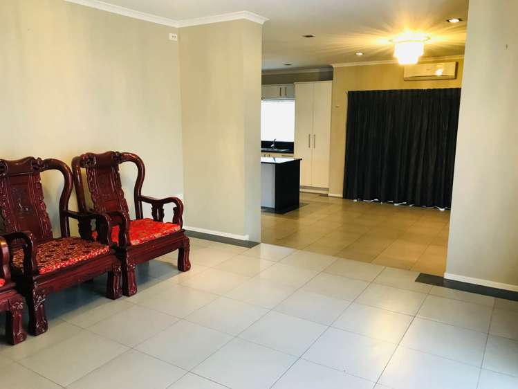 8 Beggs Way Flat Bush_2