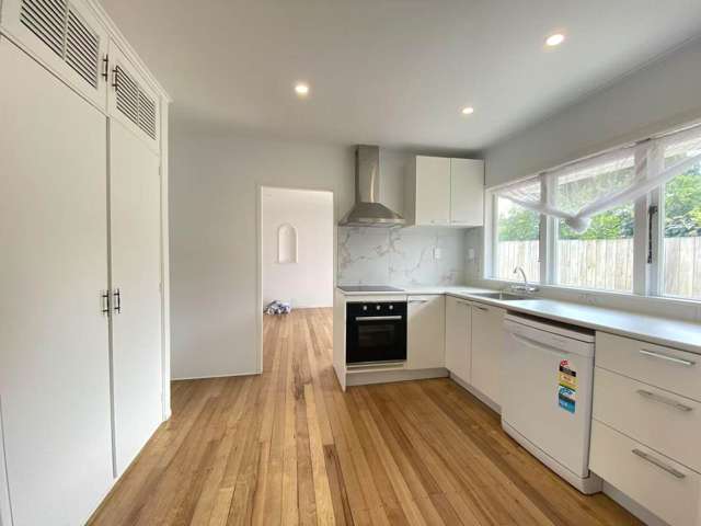 8 La Trobe Street Pakuranga Heights_4