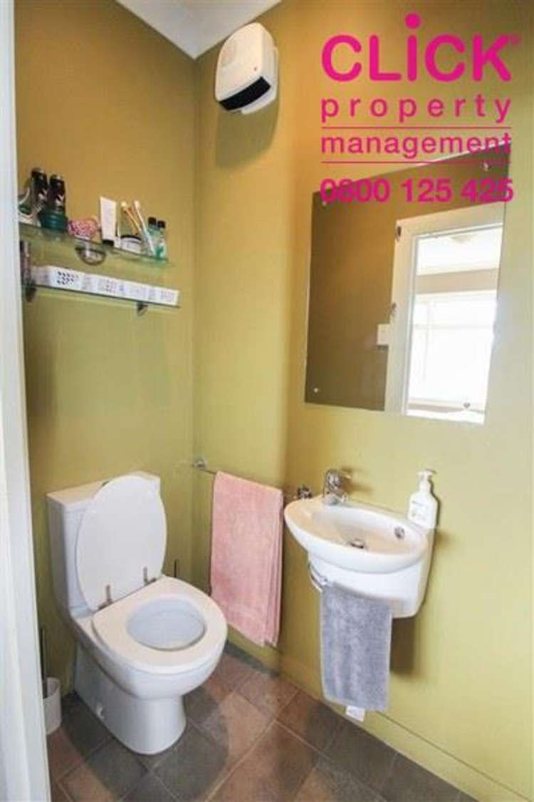 18 Castlewood Road Company Bay_1