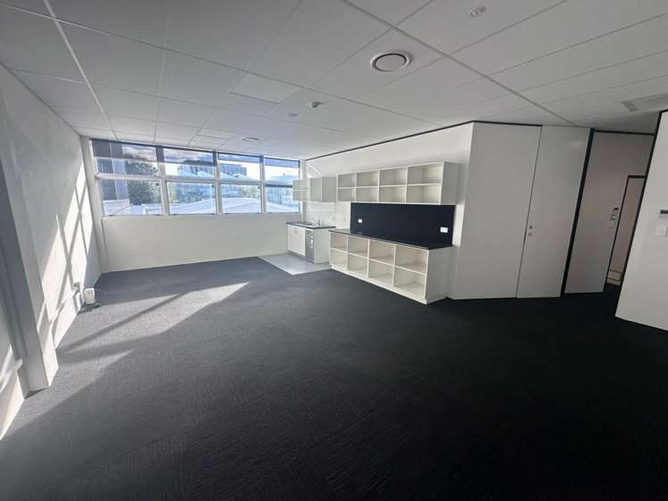 Tenancy 3/63 Devonport Road Tauranga Central_7