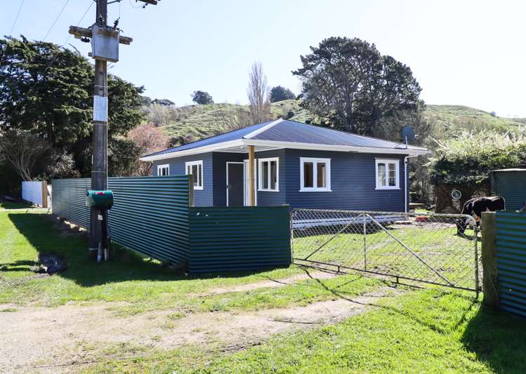 1395 Opaki Kaiparoro Road Mauriceville_19