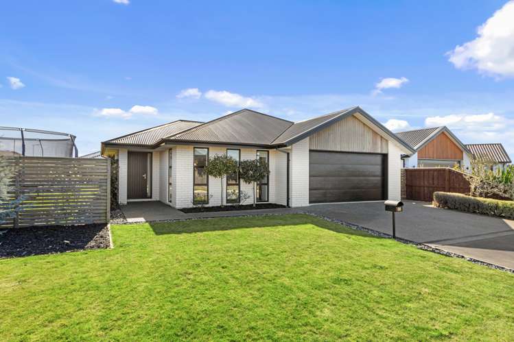 98 Oaks Drive Lincoln_11