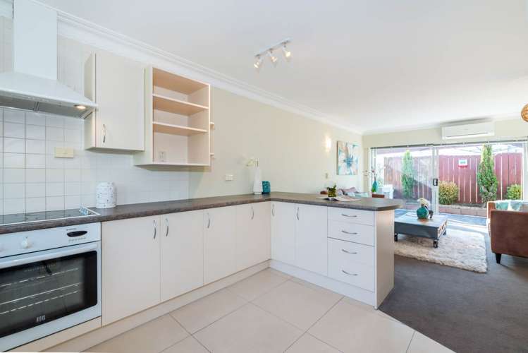 1/6 Pamela Place New Lynn_10