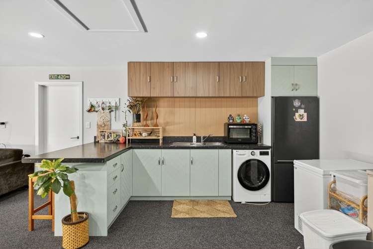 189 Rocking Horse Road Southshore_22