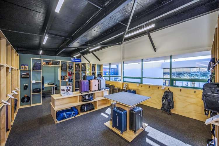 Unit 15, 18 Link Drive Wairau Valley_11