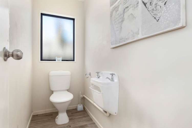 1/28 Christmas Road Manurewa_11