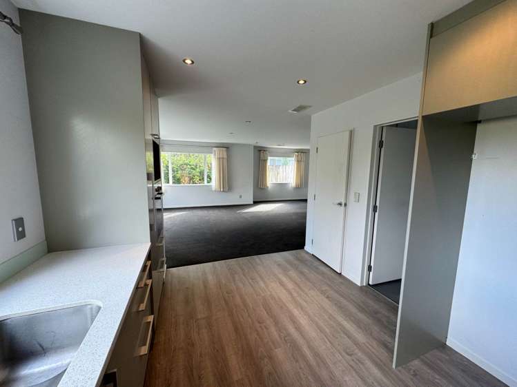 140l Hepburn Road Glendene_11