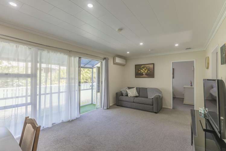 2/13 Linden Avenue Tawa_14