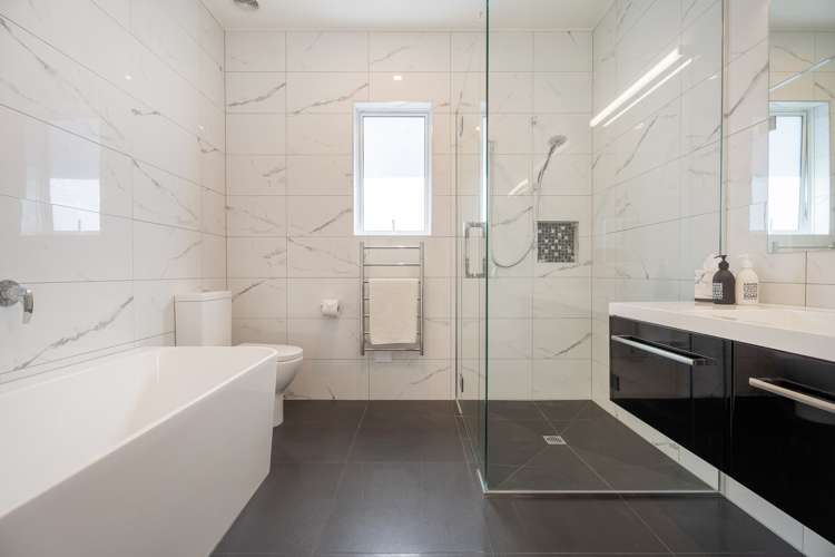 110 Motu Capri Pauanui_14