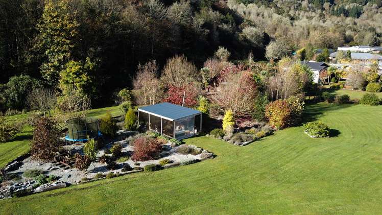 6 Deemac Street Reefton_19