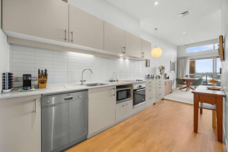 203/24 Wellington Street Howick_2