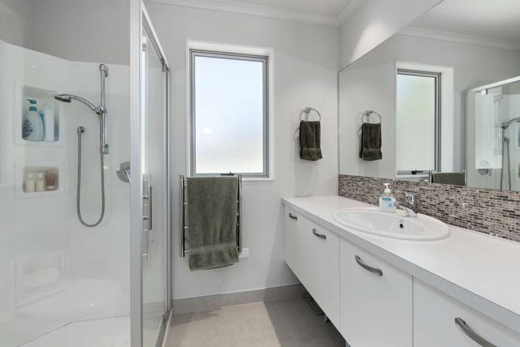 15 Seafort Lane Silverdale_12