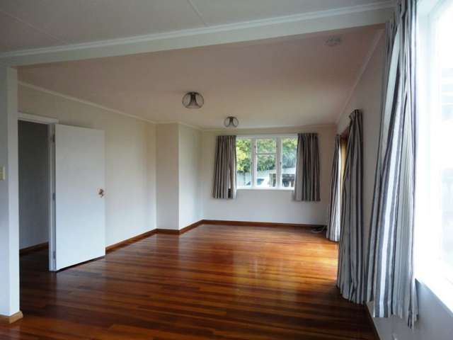 6 Waikaremoana Place Pakuranga Heights_1