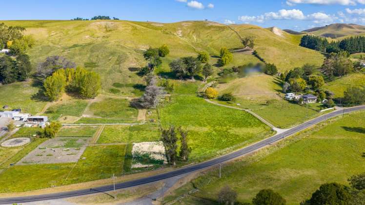 2, 127 Ongaonga Road Waipawa_4