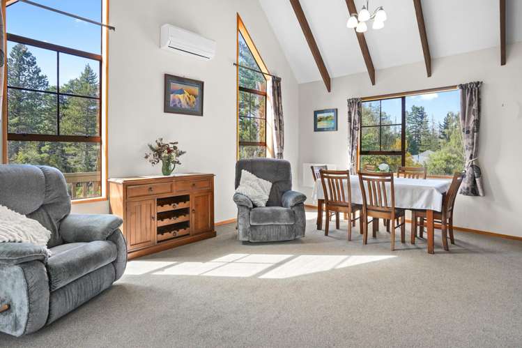 65 Chalet Crescent_2