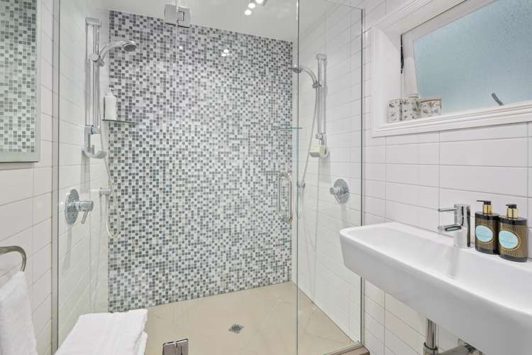 18 Hollywood Avenue Titirangi_12