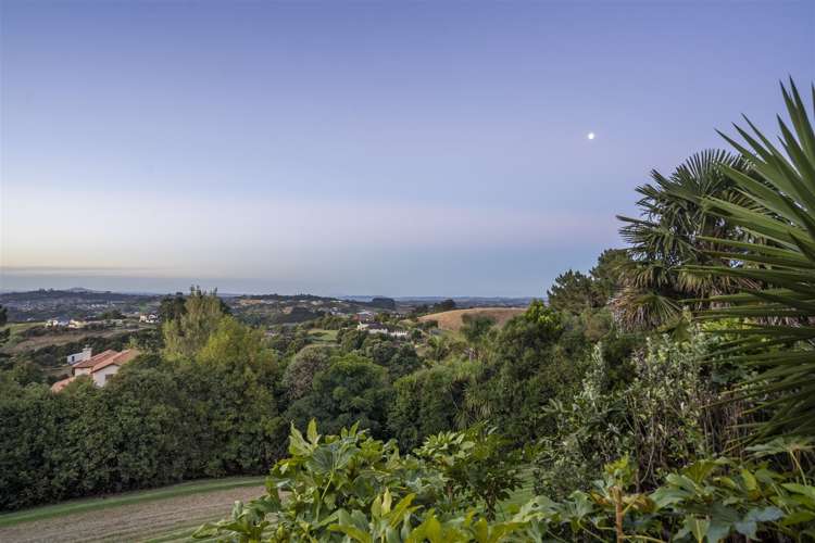 565 Redoubt Road Flat Bush_37