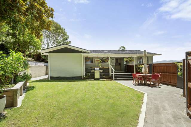 57 Holland Street Wainuiomata_1