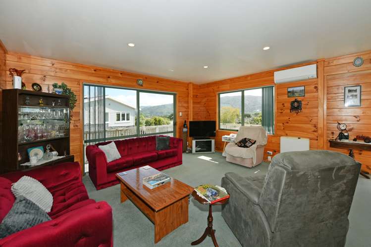 2 Hillside Drive Maoribank_21