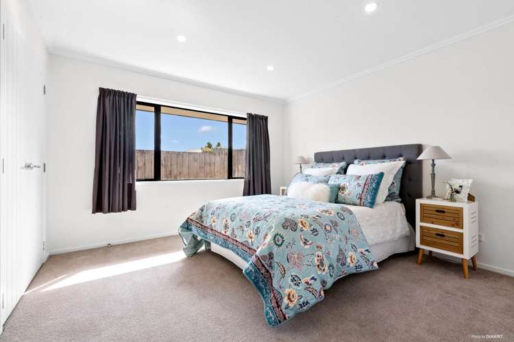 8 Lieshout Way Pukekohe_15