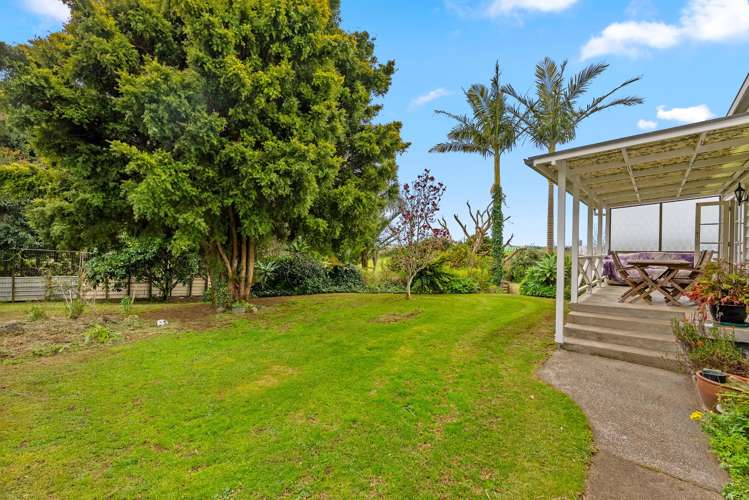 264 Glenbrook Beach Road Glenbrook_12