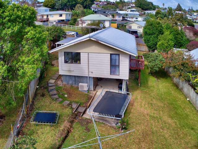 15 Lilburn Crescent Massey_2