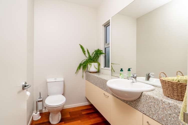 7 Caughley Grove Karori_10