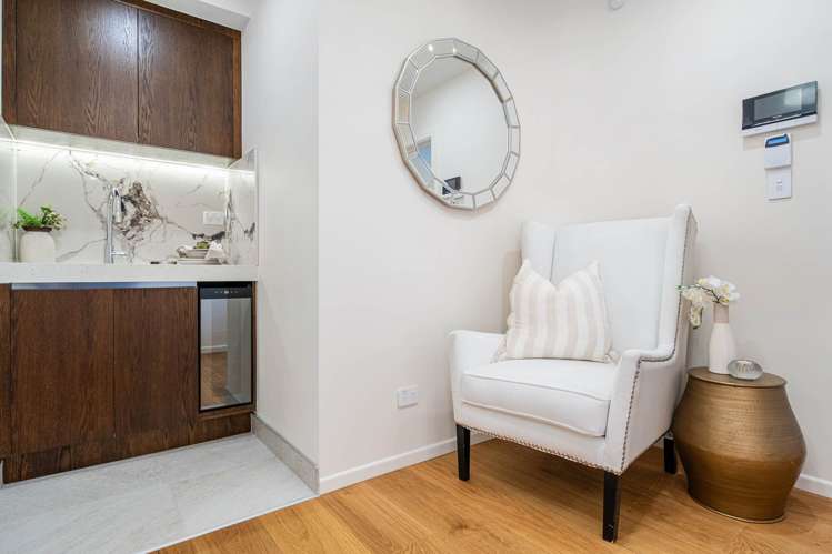 33 & 33B Ballymore Drive Pinehill_28