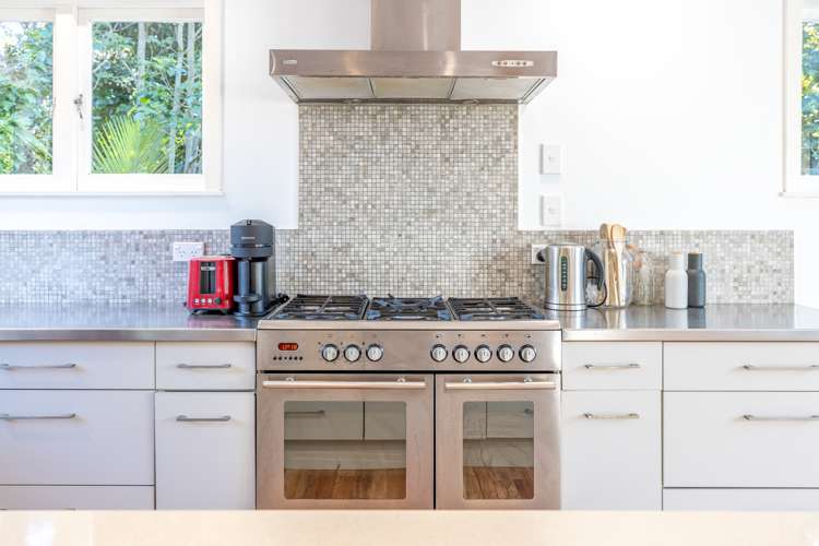 14 Hillside Road Ostend_11