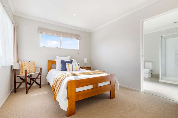 51 William Gamble Drive Greenhithe_14