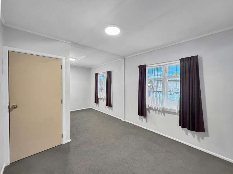 13 Baird Road 11139_4