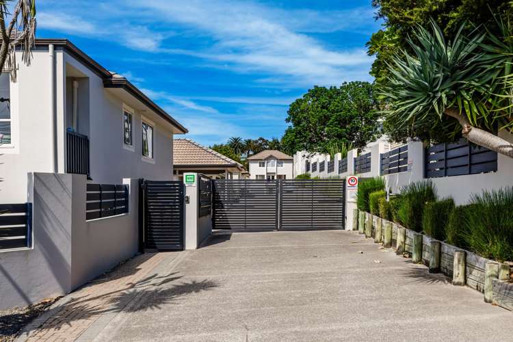 10/57 Gladstone Road Northcote_9