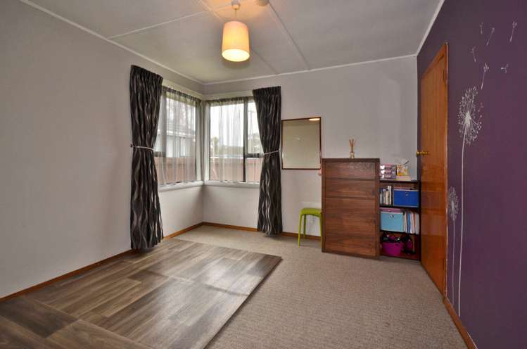 17 De Havilland Street Hornby_5