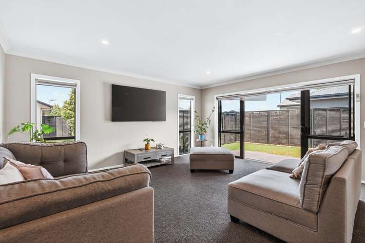 13 Maison Way Rangatira Park_8