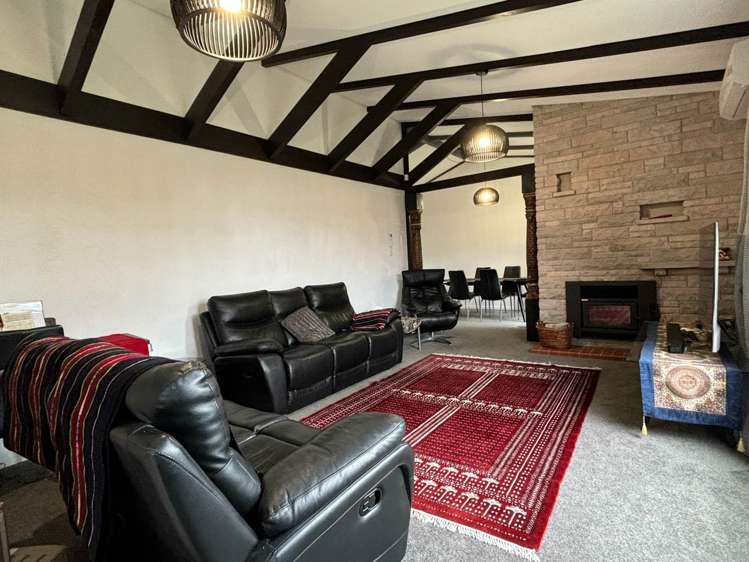 102a Titirangi Road New Lynn_8