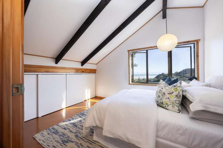 101b Garden Road Piha_14