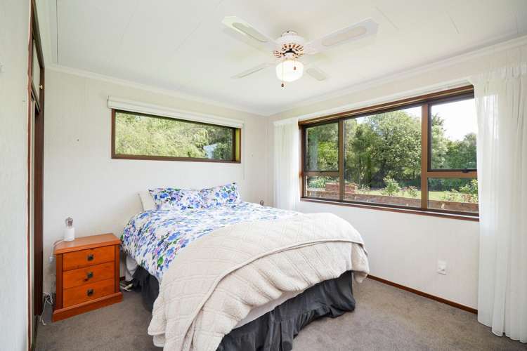 132 Grant Road Otatara_15