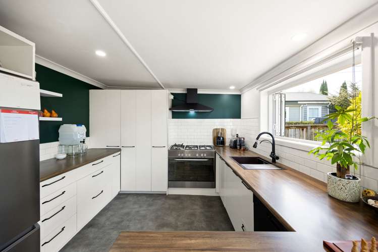 124 Albert Street Hamilton East_10