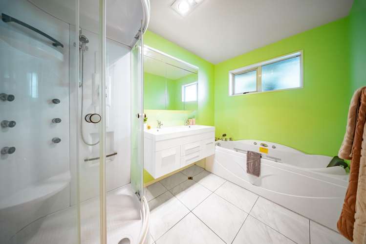 112 Gayhurst Road Dallington_23