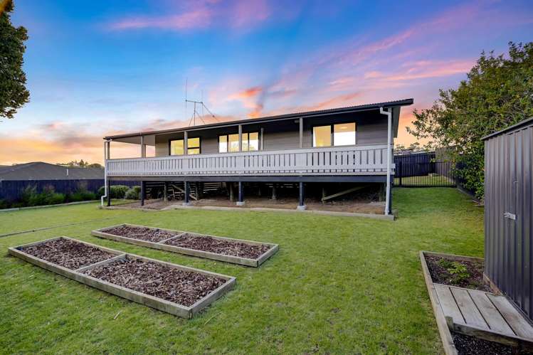 22B Cowley Drive Temple View_12